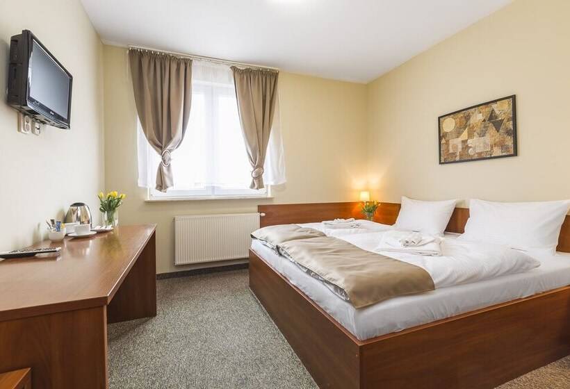 בית מלון כפרי End