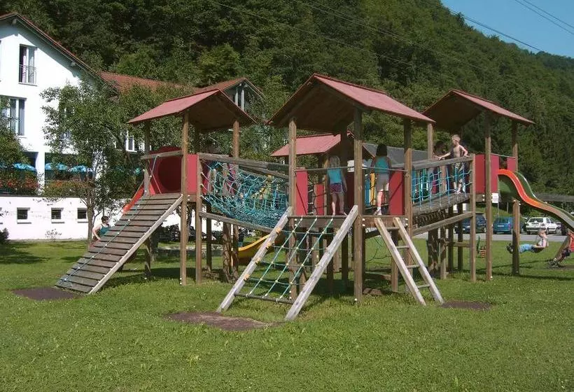 Hotelli Gasthof Pension Luger