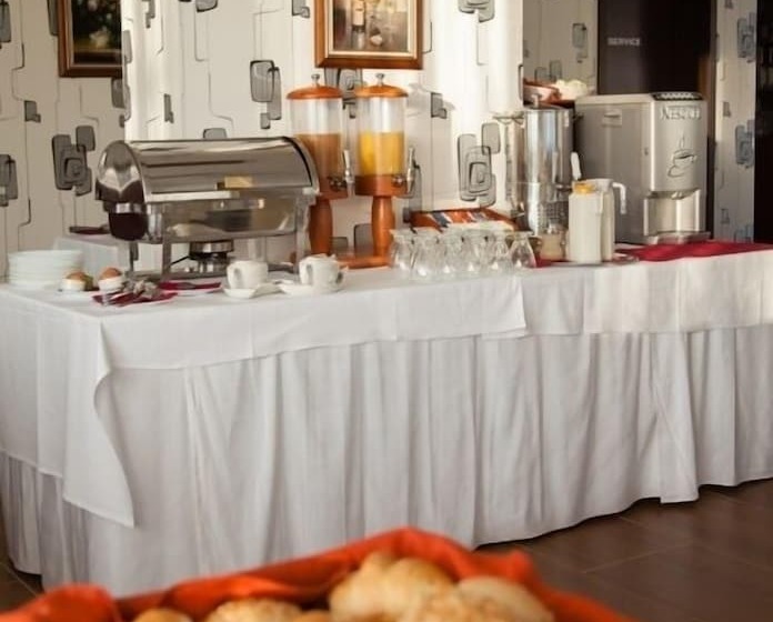 Jade Hotel Ezüsthíd