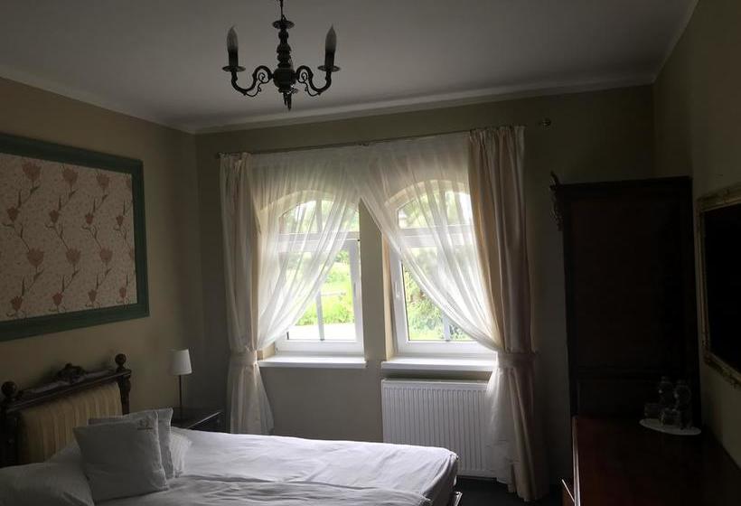 בית מלון כפרי Lisewski Dwór