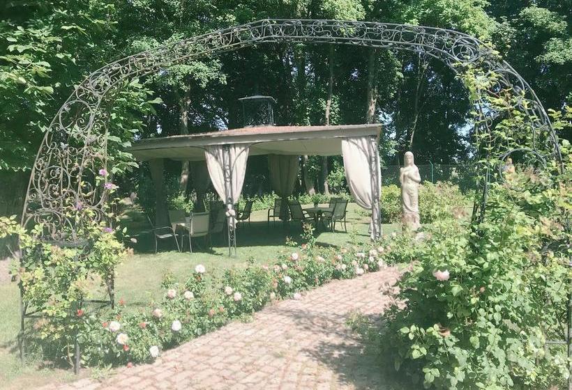 בית מלון כפרי Lisewski Dwór