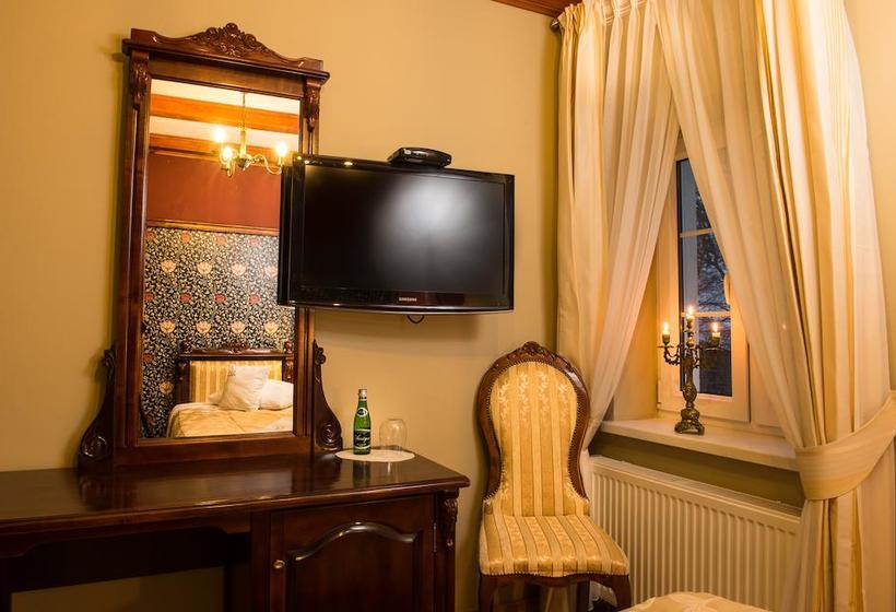 בית מלון כפרי Lisewski Dwór