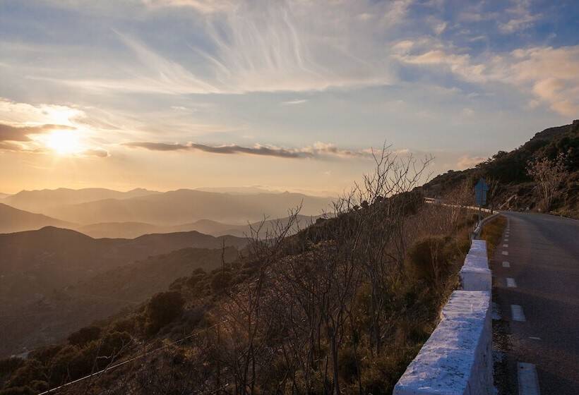 Отель Maravedí