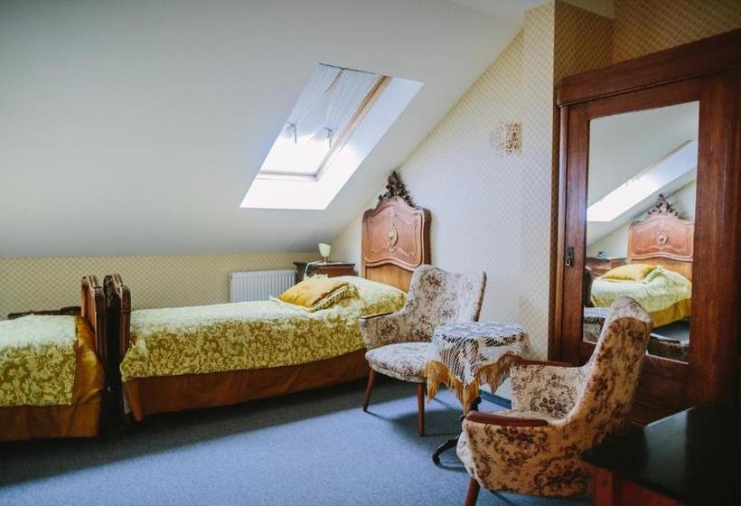 בית מלון כפרי Palac Zakow