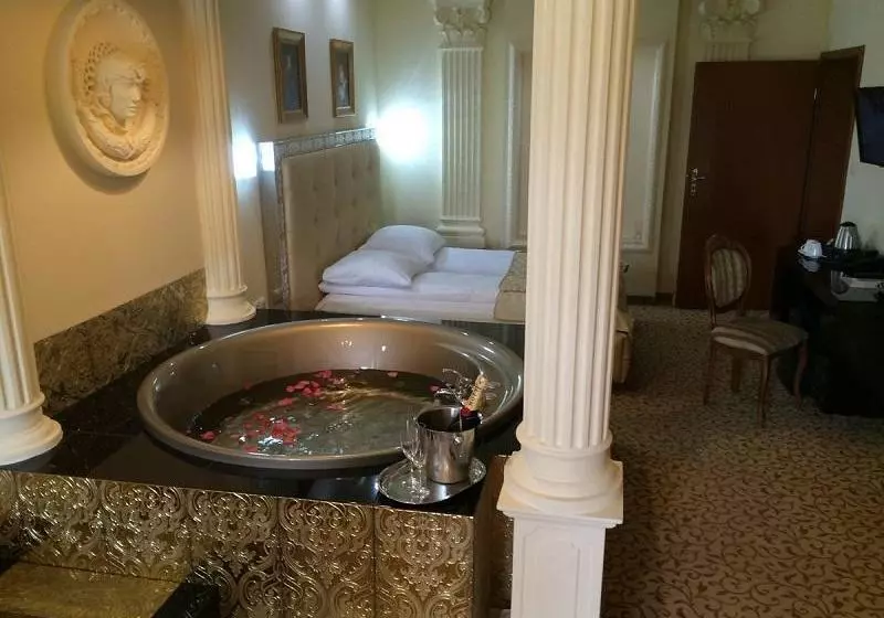 Hotelli Venecia Palace