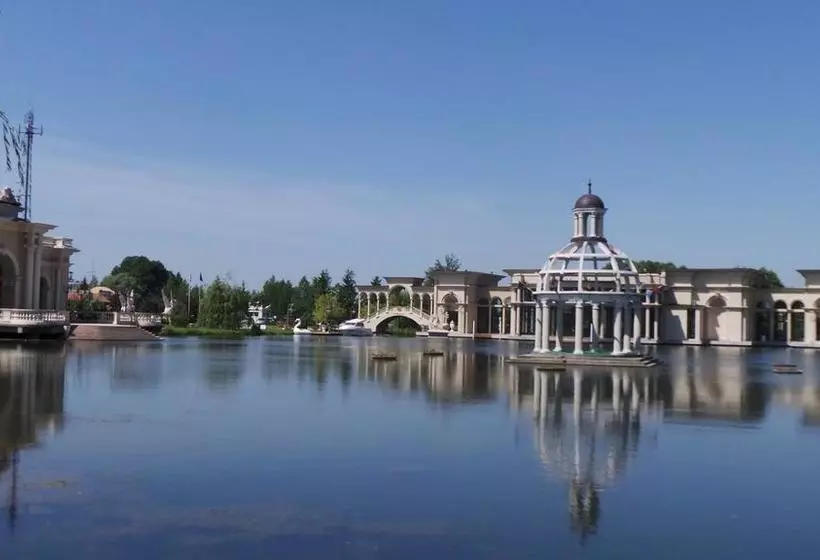 Hotelli Venecia Palace