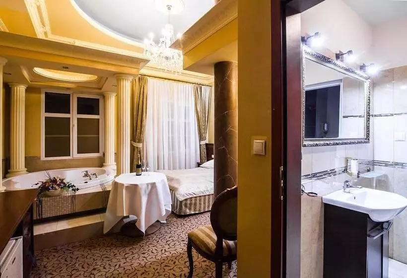 Hotelli Venecia Palace