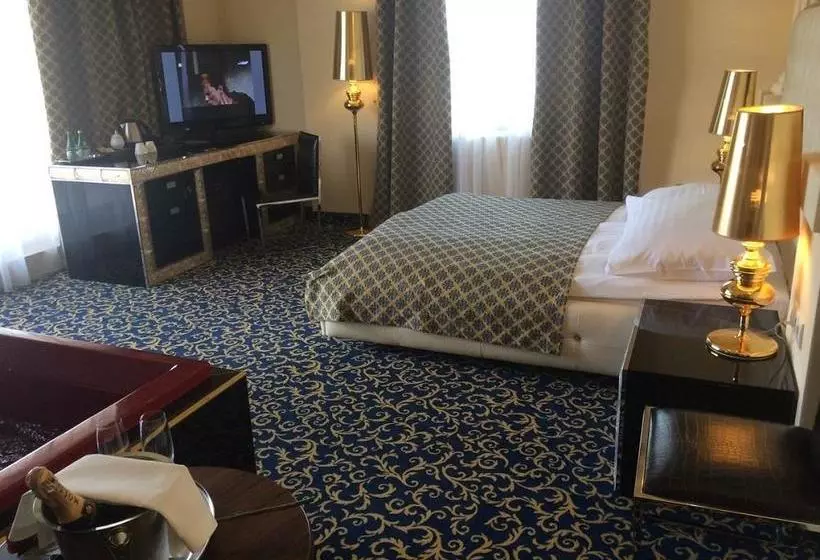 Hotelli Venecia Palace