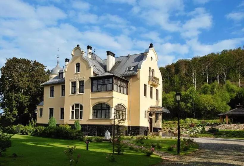 Hotelli Villa Elise Park Pension