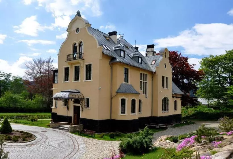 Hotelli Villa Elise Park Pension