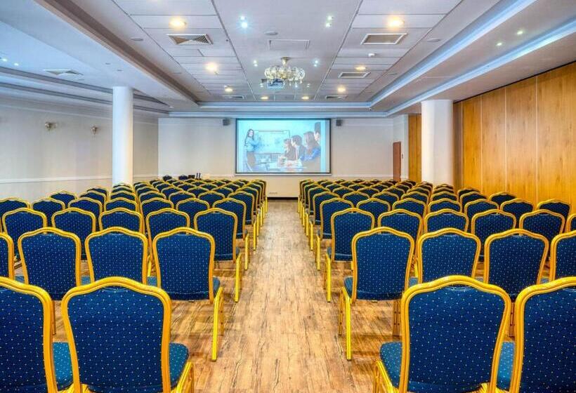 Отель Villa Verde Congress & Spa