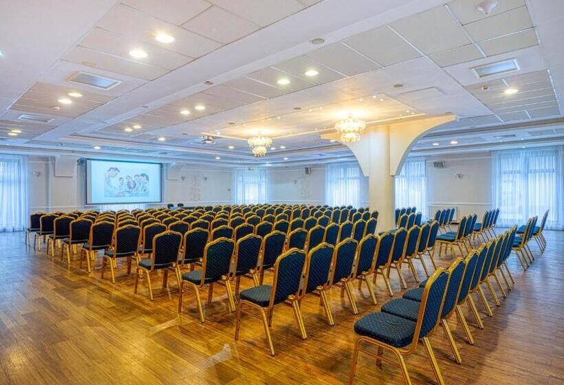 Отель Villa Verde Congress & Spa