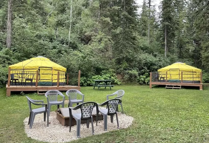ホテル Whitetail Creek Camping Resort