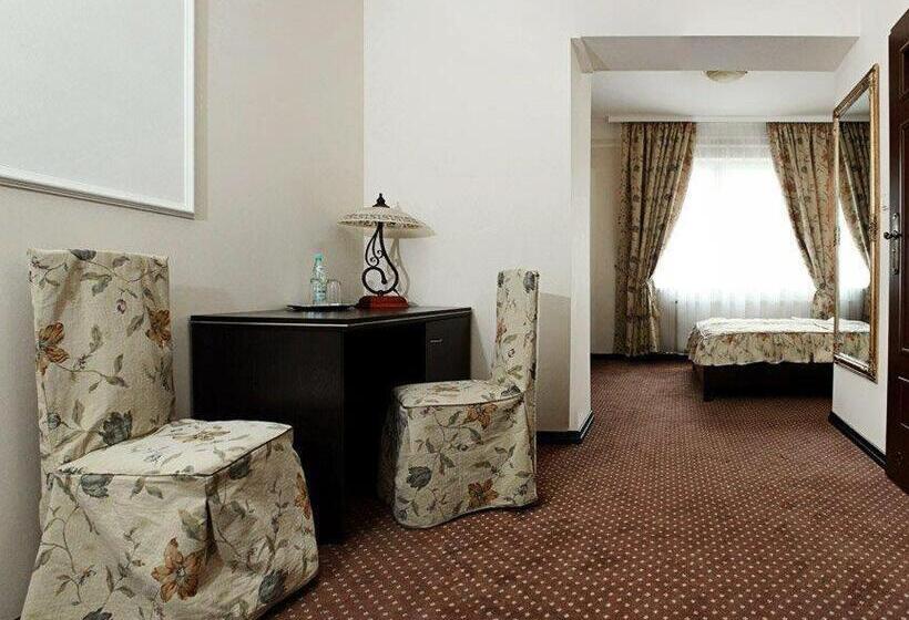 호텔 Wzgórze Toskanii Conferences & Restaurant