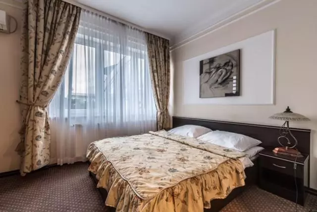ホテル Wzgórze Toskanii Conferences & Restaurant