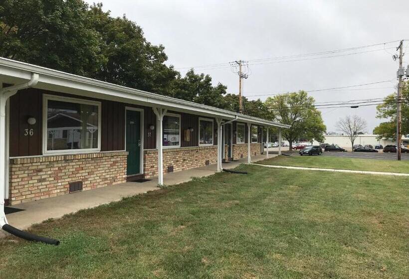 Spinning Wheel Motel