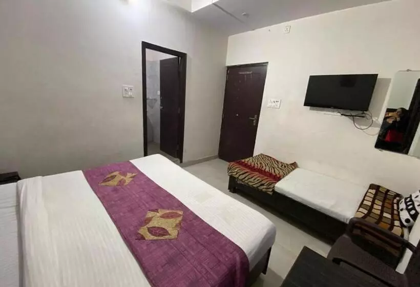 Hotelli Ananta Inn By Wb Inn