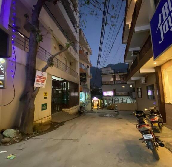 هتل Ananta Inn By Wb Inn