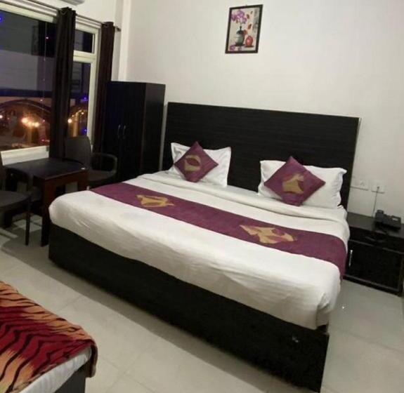 هتل Ananta Inn By Wb Inn