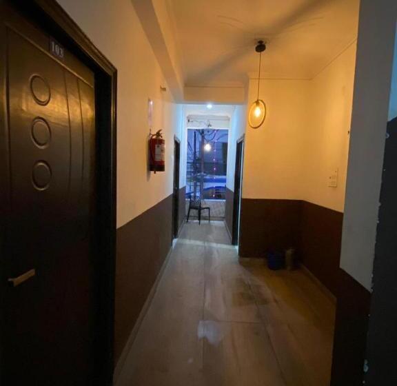 هتل Ananta Inn By Wb Inn