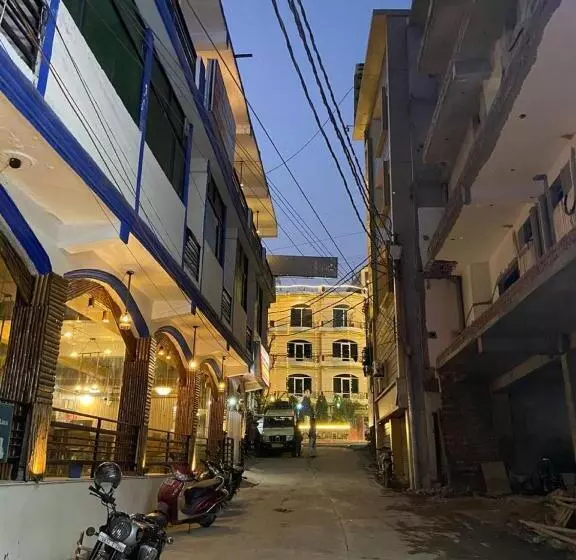 Hotelli Ananta Inn By Wb Inn