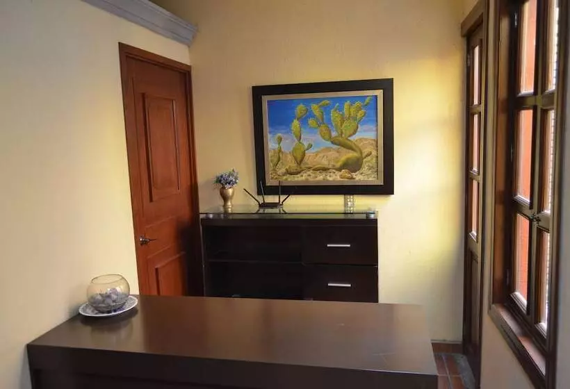 هتل Art Gallery Casona De Los Milagros