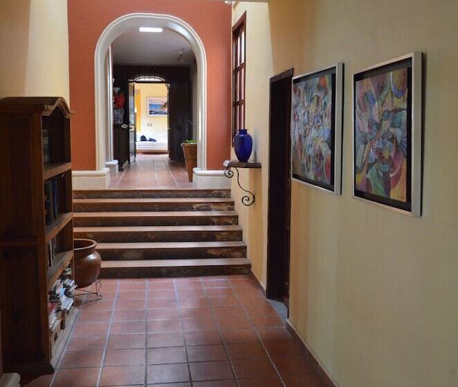 هتل Art Gallery Casona De Los Milagros