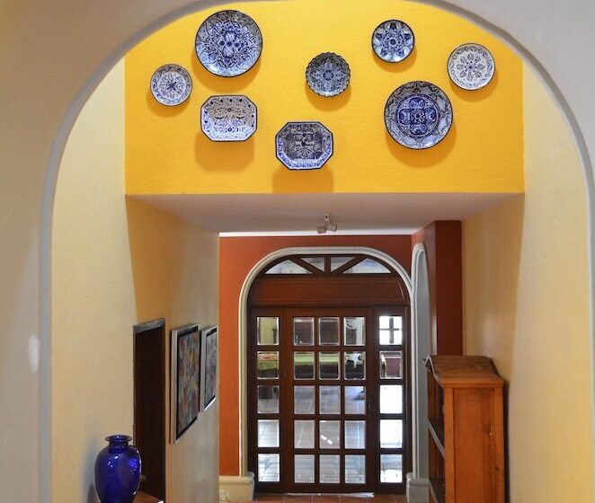 هتل Art Gallery Casona De Los Milagros