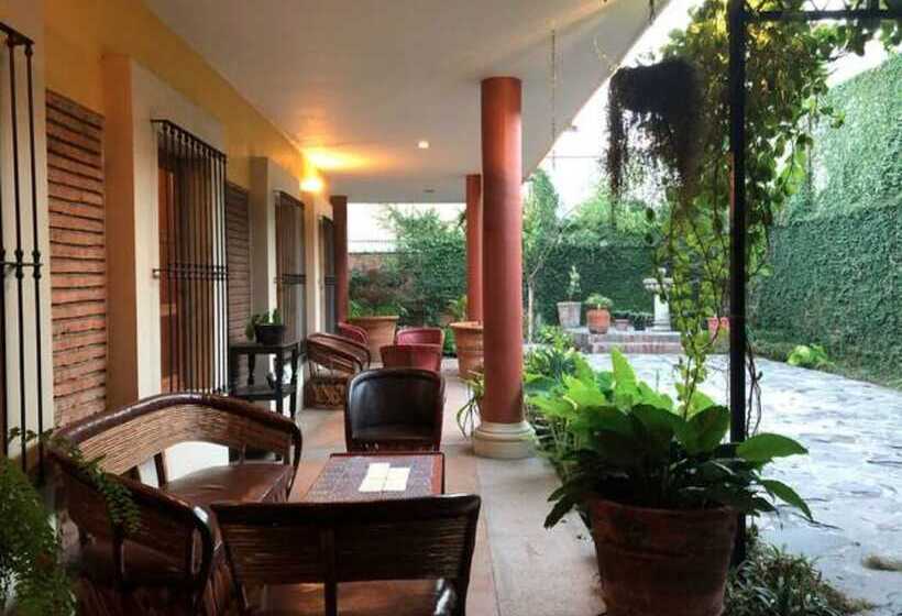 هتل Art Gallery Casona De Los Milagros