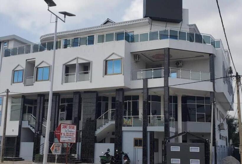 هتل Divine Grace Residence Inn