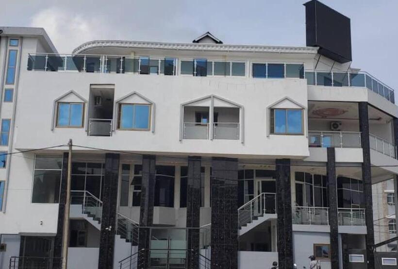 هتل Divine Grace Residence Inn