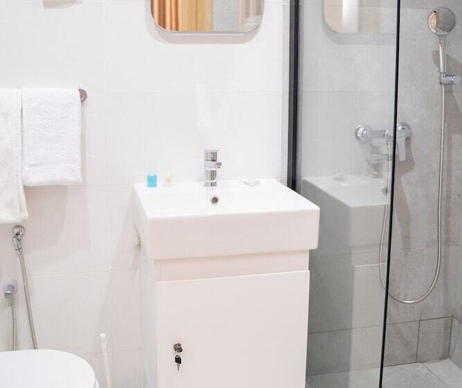 בית מלון כפרי Hôtel Suisse Tunis