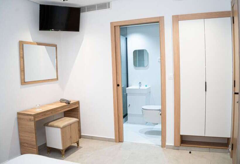 בית מלון כפרי Hôtel Suisse Tunis