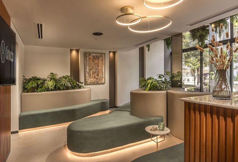 هتل único Stay & Residences By Ava