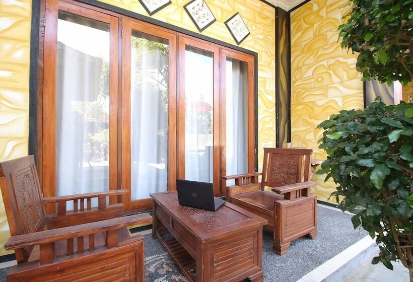 Отель Oyo Life 93265 Kos Cendana Seruni Raya