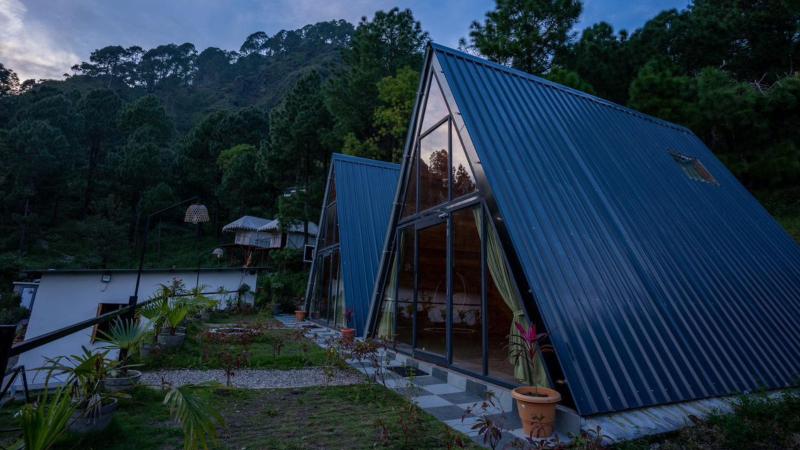 Hotel Paradise Pool Resort