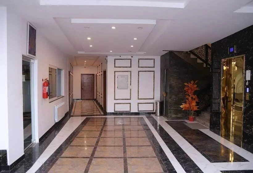 هتل Regal Residency