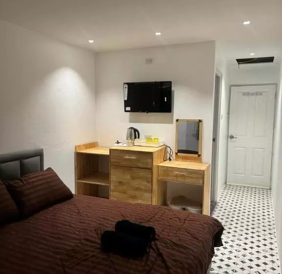 هتل Yok Guest House
