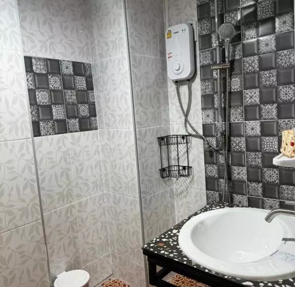 هتل Yok Guest House