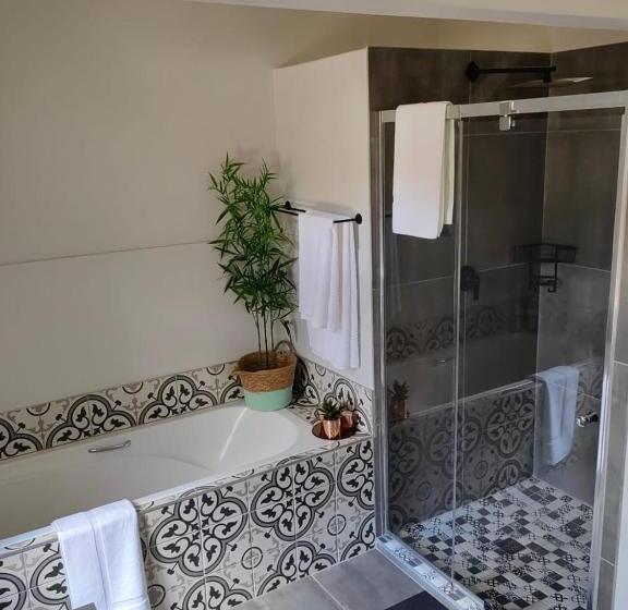 بنسيون One Three Nine On Roberts