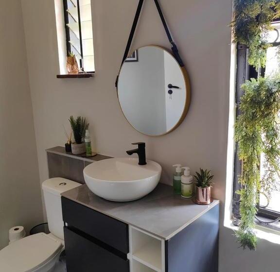 膳宿费 One Three Nine On Roberts