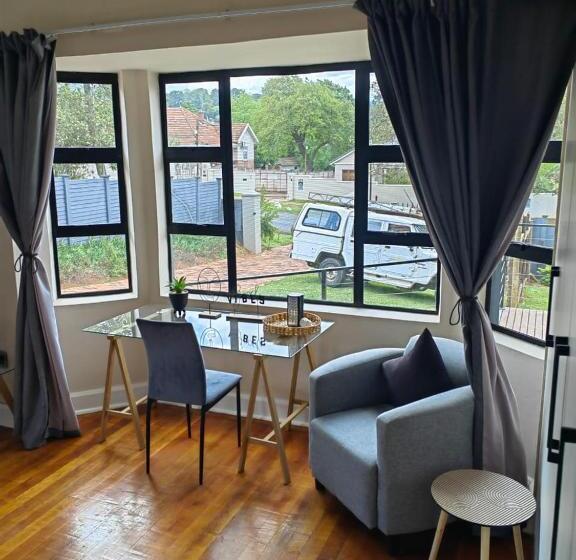 膳宿费 One Three Nine On Roberts