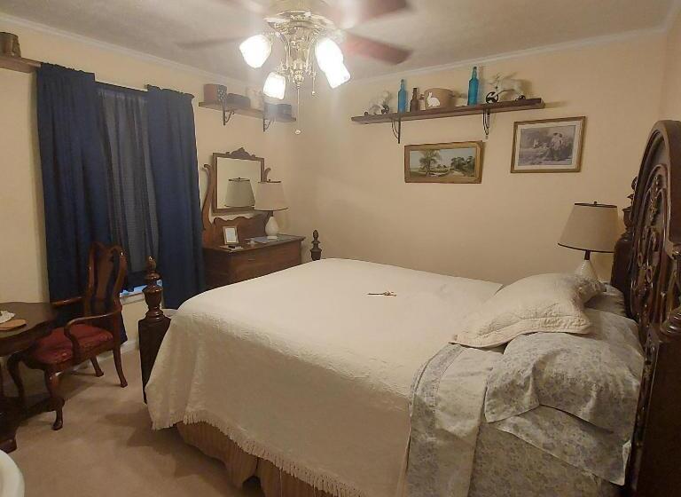 Serenity Hill Bed And Breakfast