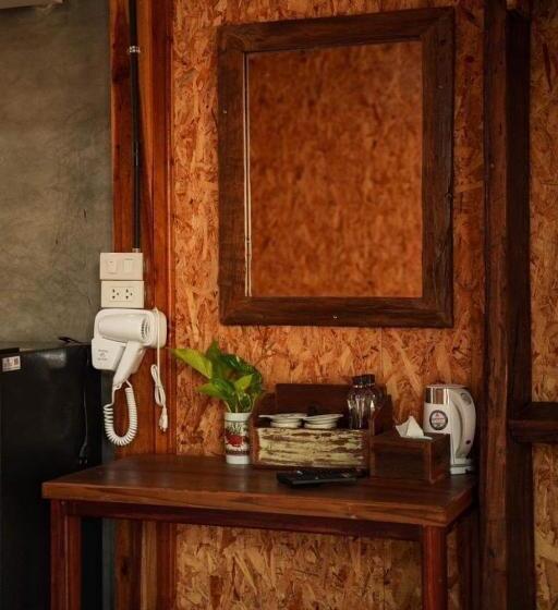 Ur Way Cafe & Resort