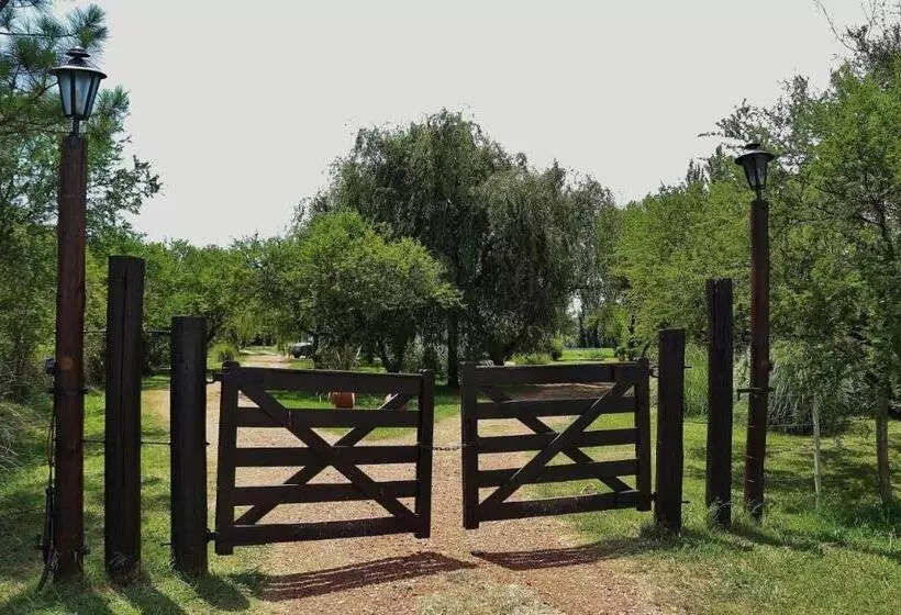 Retkeilymaja Valdemoro Hosteria