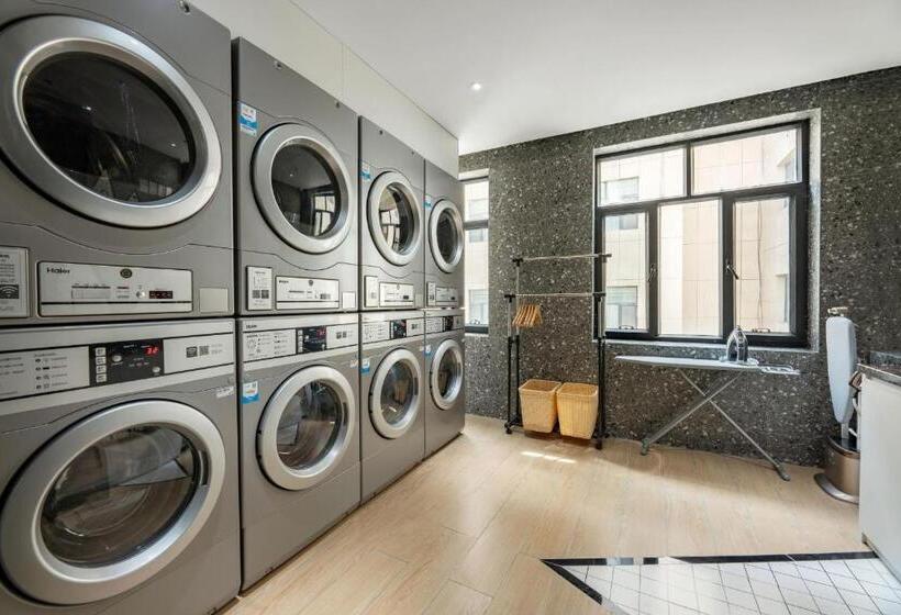 Atour X Hotel Urumqi Railway Bureau Satellite Plaza