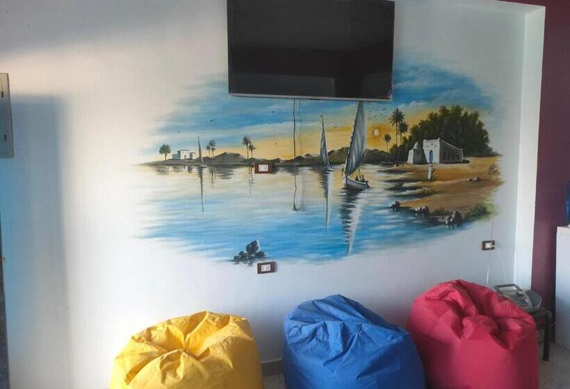 تختخواب و صبحانه Nukud Guest House