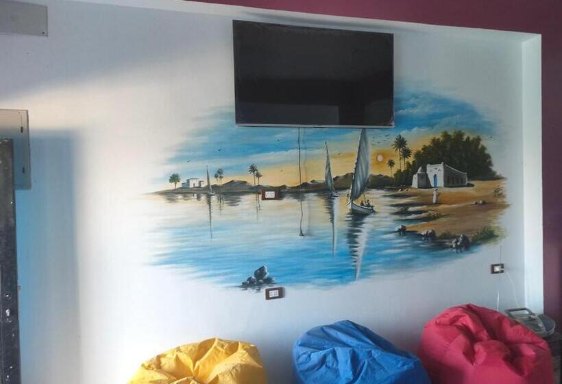 تختخواب و صبحانه Nukud Guest House