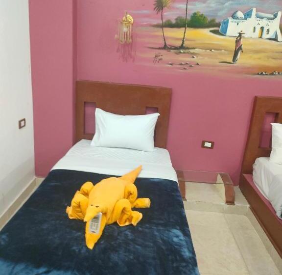 تختخواب و صبحانه Nukud Guest House