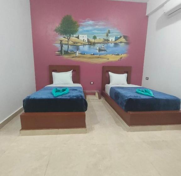 تختخواب و صبحانه Nukud Guest House